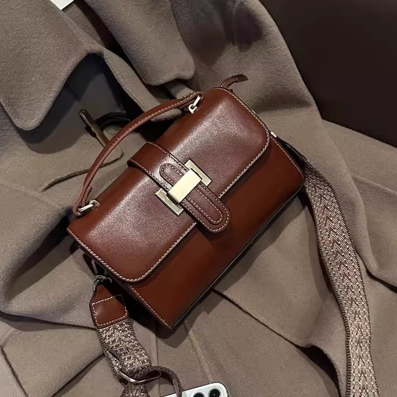 Elegant Women's Underarm Vintage Leather Light Shoulder Bags