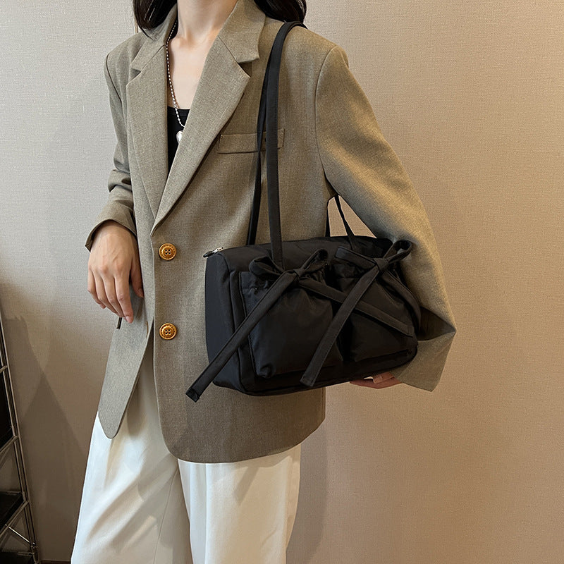 Leisure Commute Large Capacity Nylon Cloth Female Shoulder Bags
