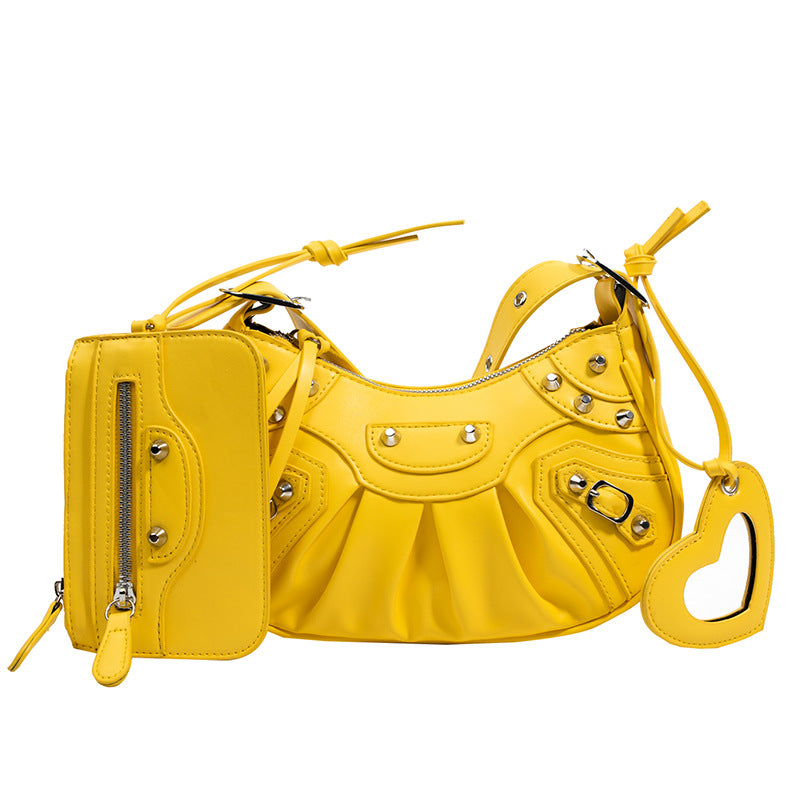 Women's Pleated Crescent Son Mother Retro Rivet Shoulder Bags