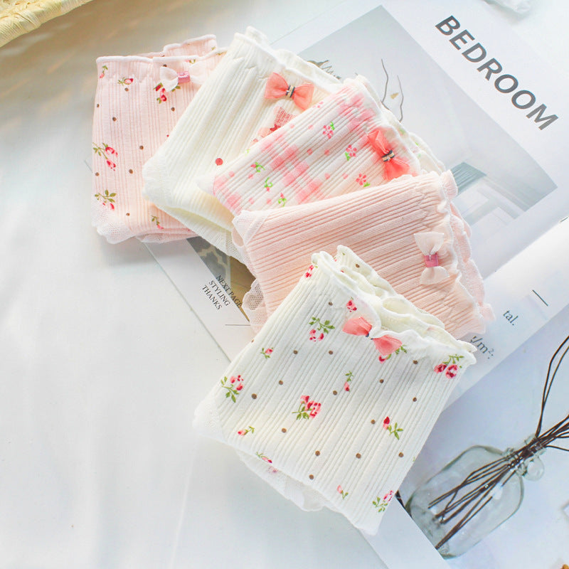 Women's Cute Lace Edge Small Floral Mid Panties