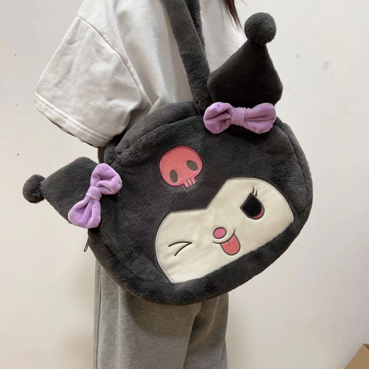 Elegant Women's Plush Clow Make-up Cute Bags