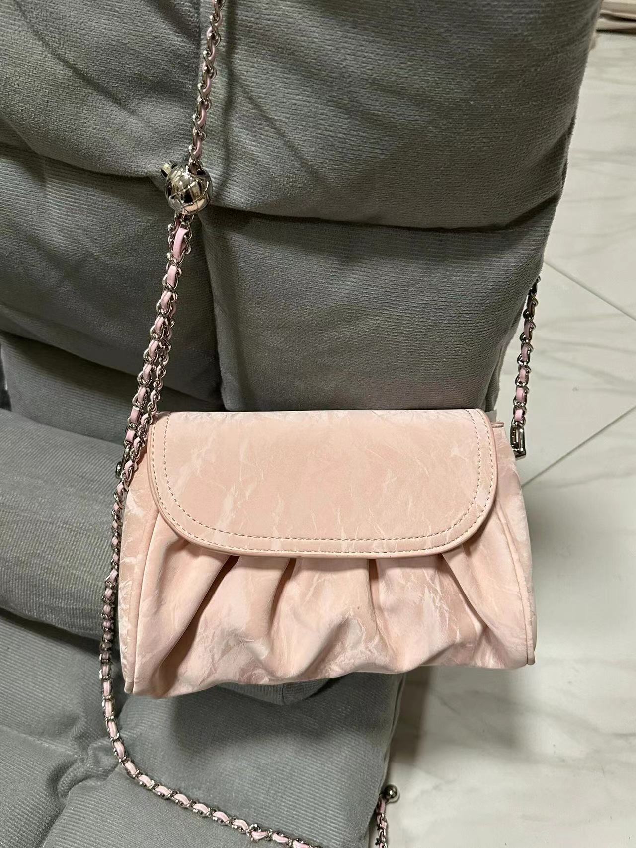 Women's Chain Texture High-grade Exquisite Cell Soft Shoulder Bags