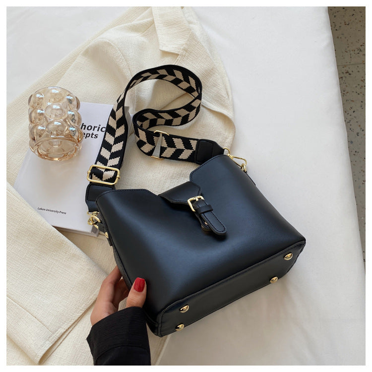 Women's Quality High-grade Wide Strap Contrast Color Crossbody Bags