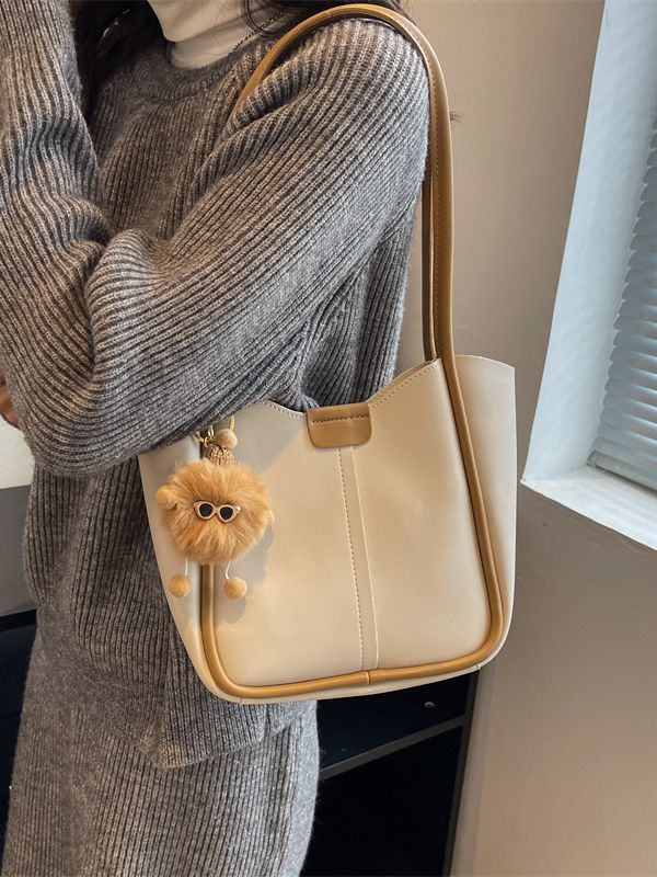 Women's Popular Korean Retro Large Capacity Class Shoulder Bags