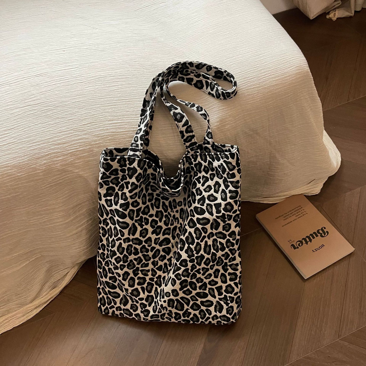 Women's Western Style Fashion Leopard Print Large Capacity Cool Women's Shoulder Bag