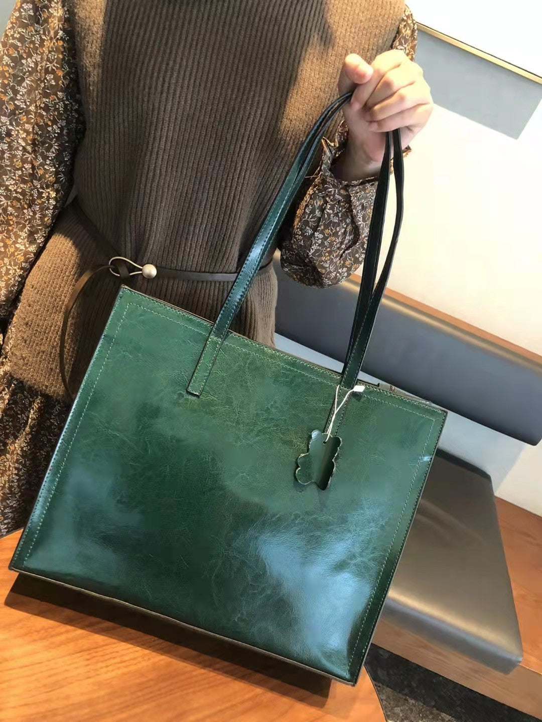 Women's Cowhide Big Contrast Color Fashion Leather Shoulder Bags