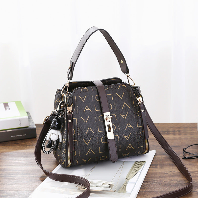 Women's Stylish Unique Fashion Summer Versatile Shoulder Bags