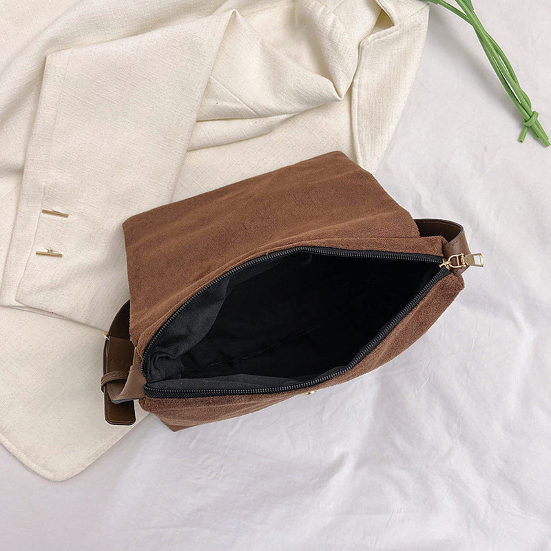 Women's Spring Retro Frosted High-grade Versatile Commuter Shoulder Bags