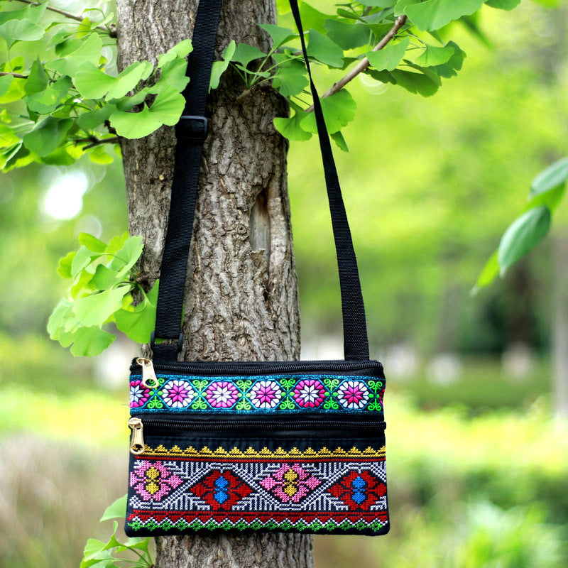 Women's Yunnan National Style Embroidered Zipper Mobile Crossbody Bags