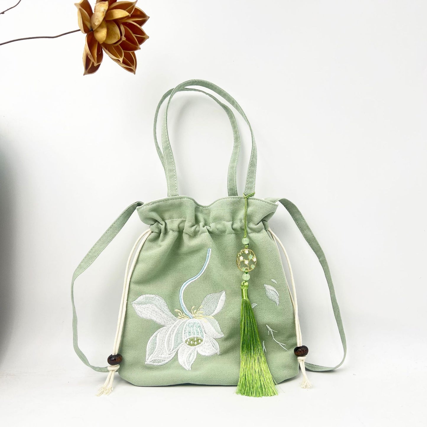 Graceful Embroidery Source Han Elements Antique Crossbody Bags