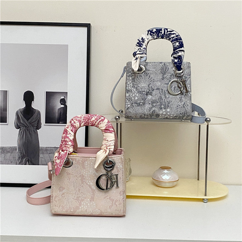 Light Luxury Mori Style Diana Portable Bags