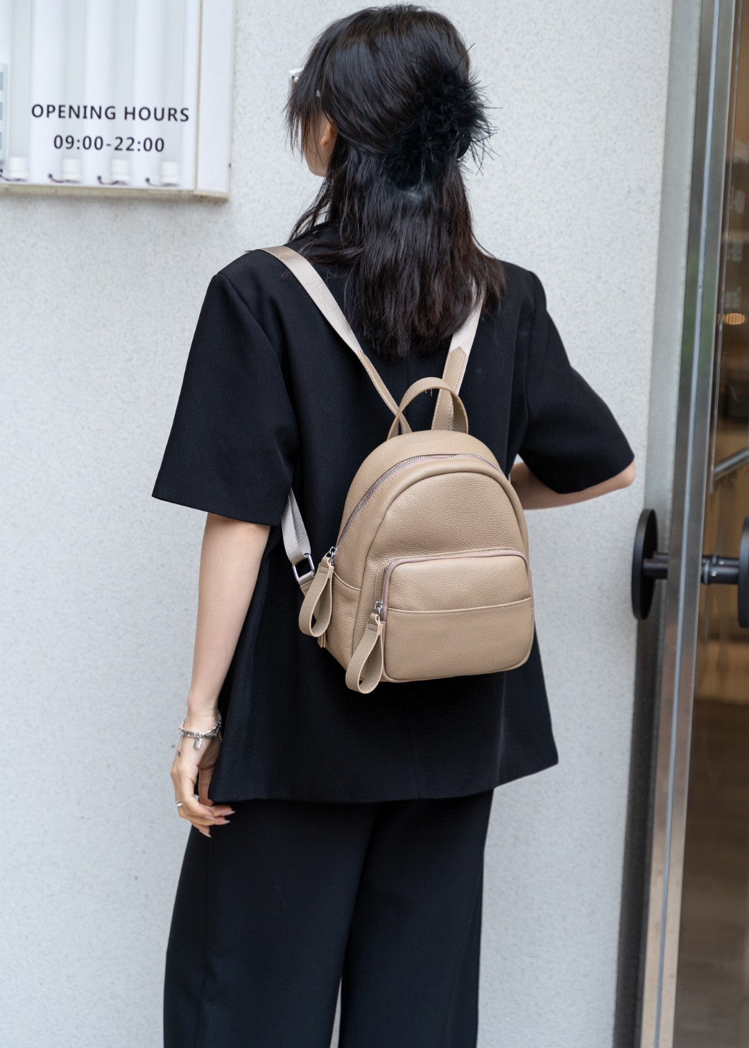 Women's First Layer Cowhide Leather For Simple Backpacks