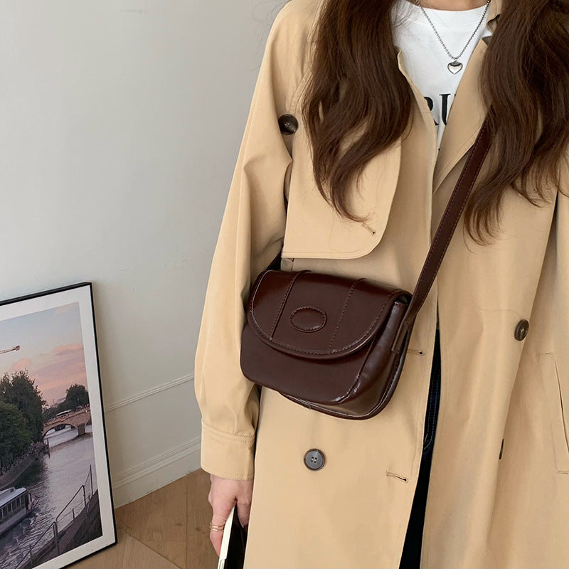 Women's Oil Wax Skin Saddle Niche Texture Fashion Crossbody Bags