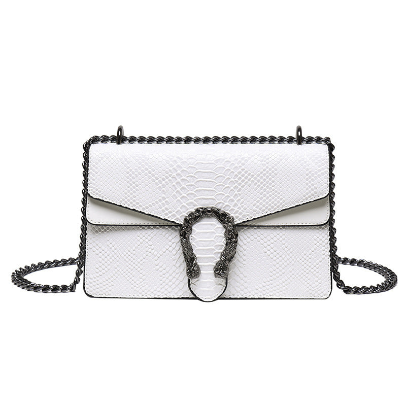 Cool Women's Retro Chain Trendy Niche Crossbody Bags