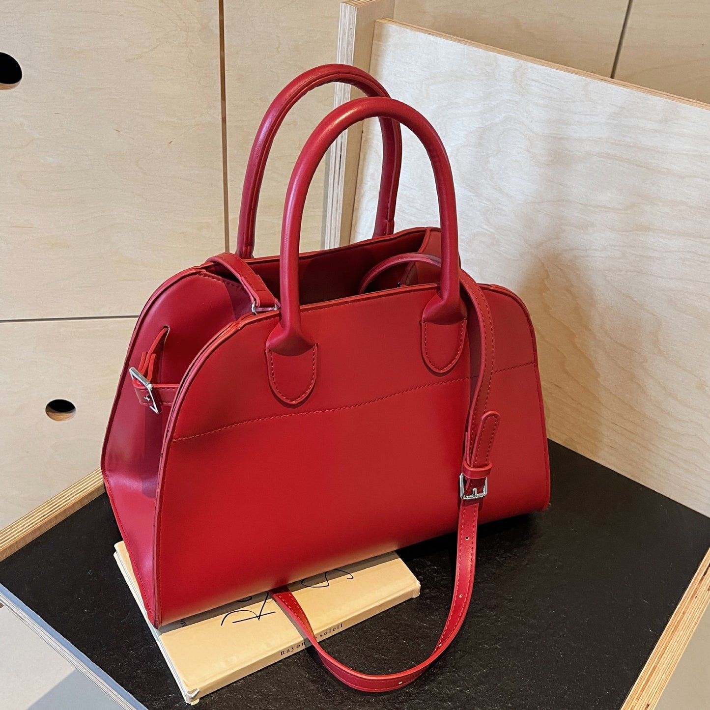 Graceful Women's Large Capacity Class Commuter Crossbody Bags