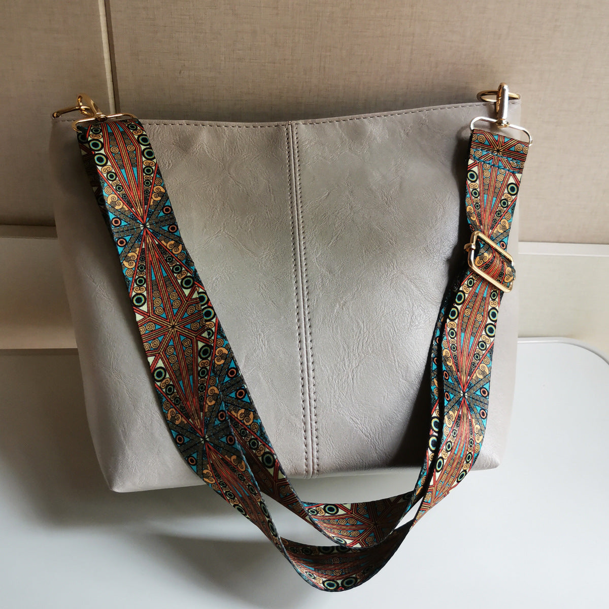 Women's Graceful Glamorous Fashion Retro Leather Bags
