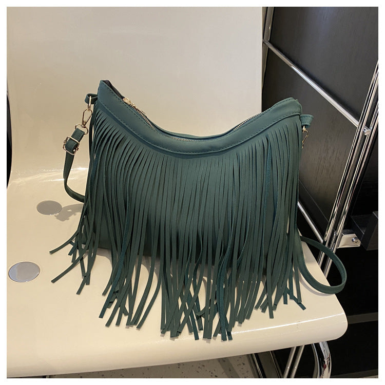 Trendy Personality Tassel Retro Large Capacity Winter Sweet Shoulder Bags