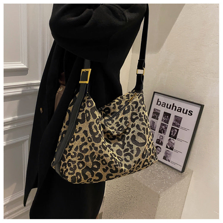Women's Leopard Print Personality Fashion Large Capacity Crossbody Bags