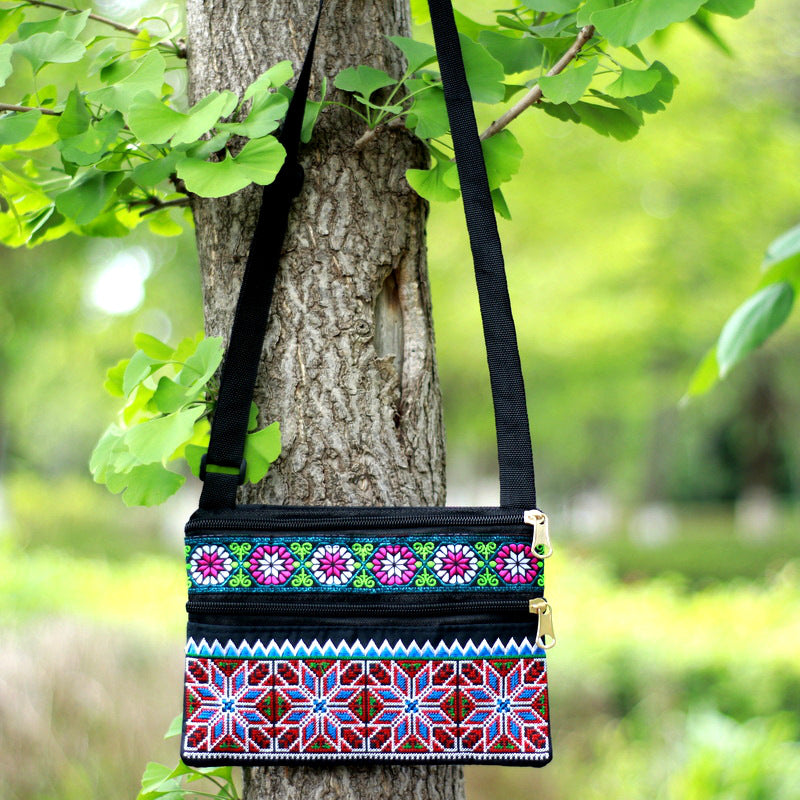 Women's Yunnan National Style Embroidered Zipper Mobile Crossbody Bags