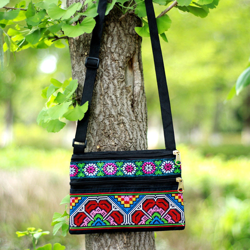Women's Yunnan National Style Embroidered Zipper Mobile Crossbody Bags