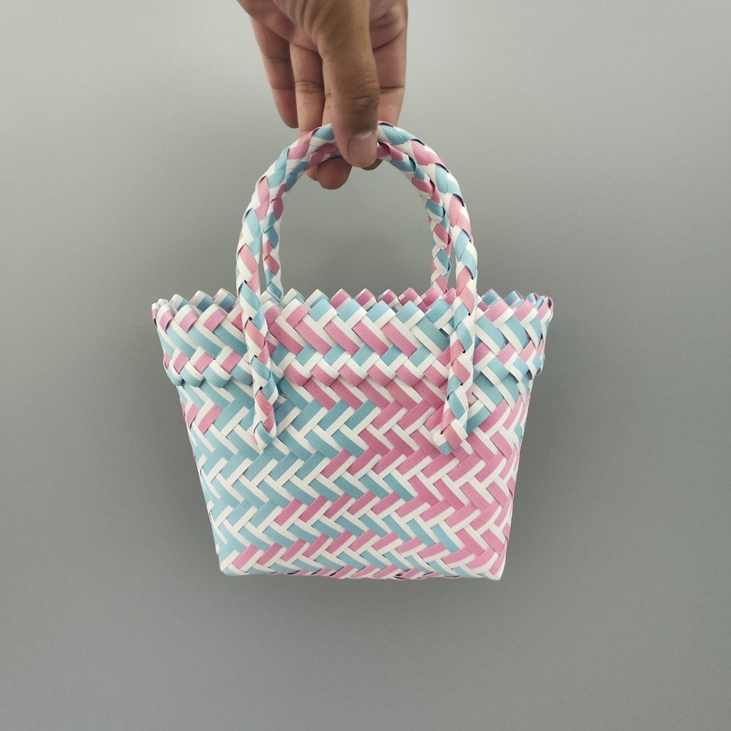 Women's Plastic Simple Shopping Summer Hand-woven Handbags