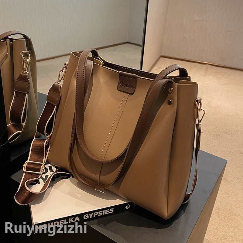 Women's Large Capacity Fashion Wide Strap Portable Shoulder Bags