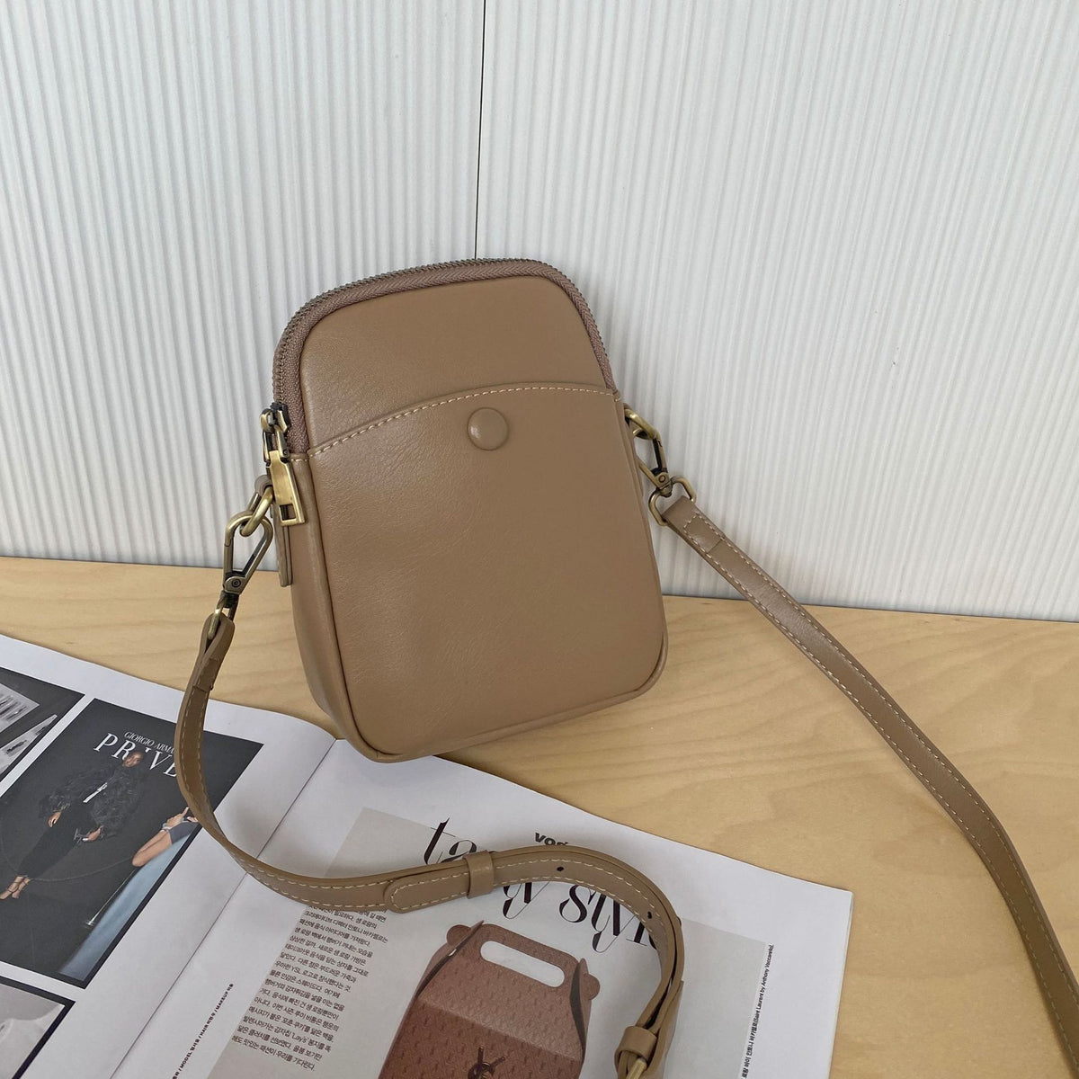 Women's Vegetable Tanning Leather Versatile Hand-held Simple Women's Messenger Bag