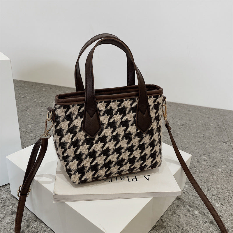 Women's Popular Niche Design Fashionable Portable Shoulder Bags