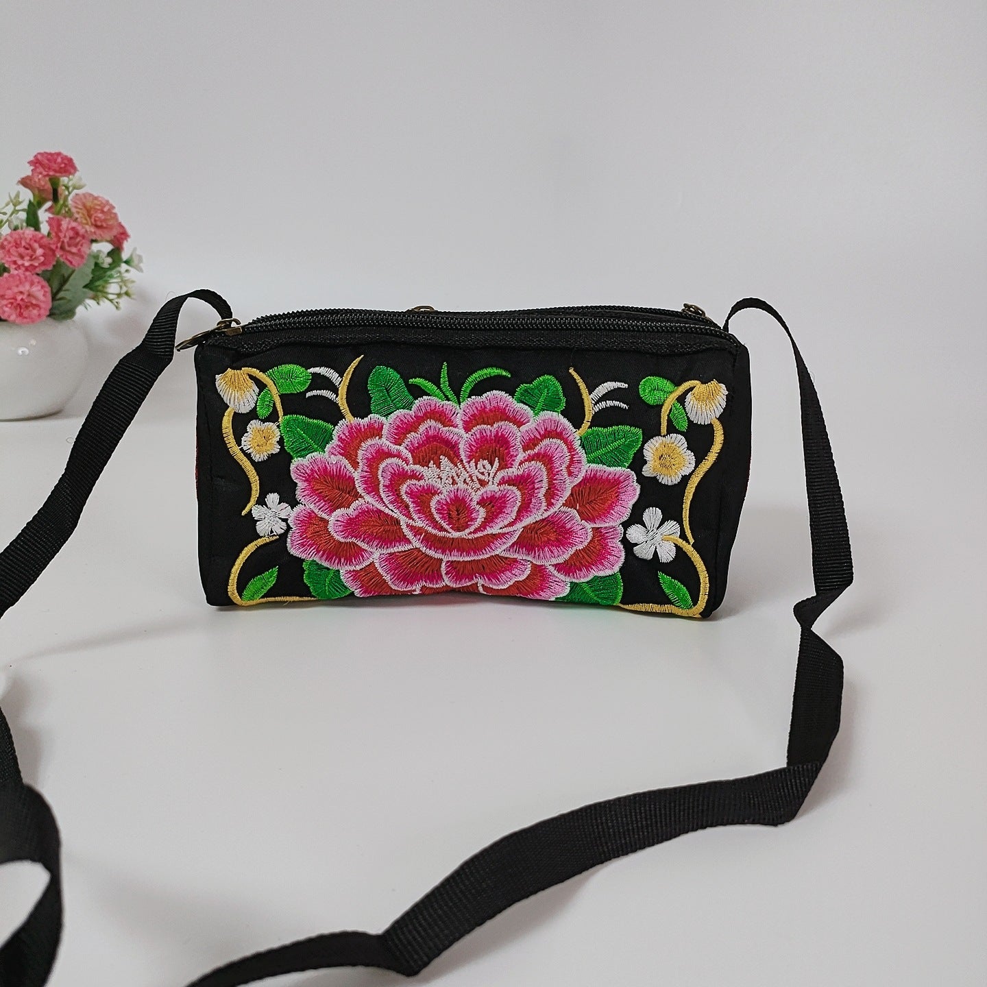 Wholesale Yunnan National Style Embroidery Clutch Crossbody Bags