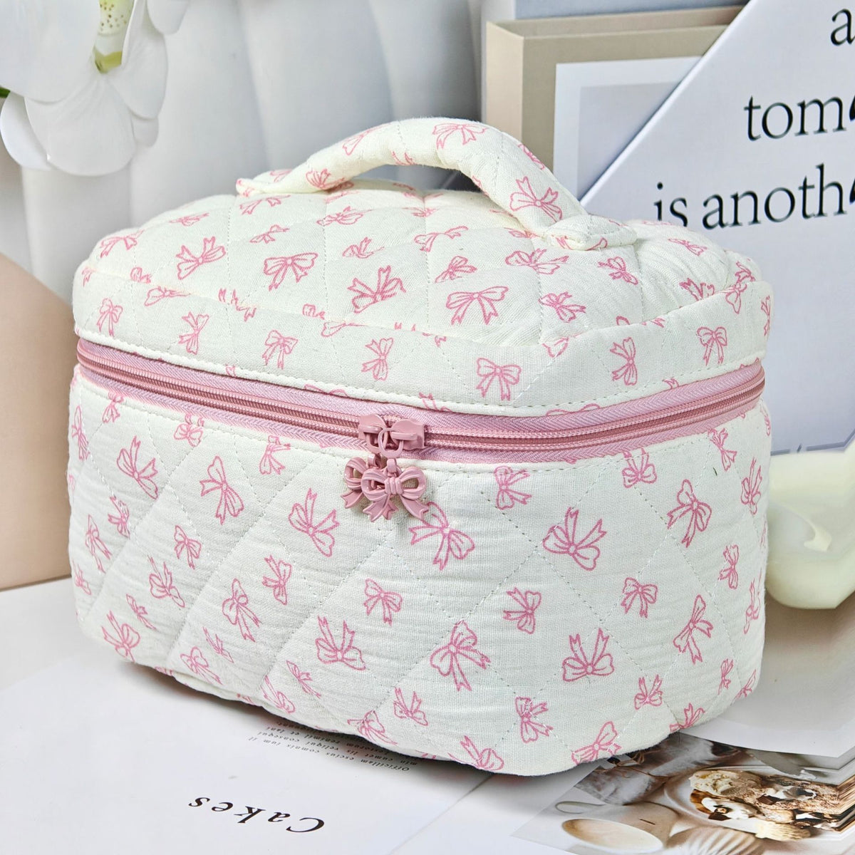 Bow Large Capacity Portable Toiletry Good-looking Cosmetic Bags