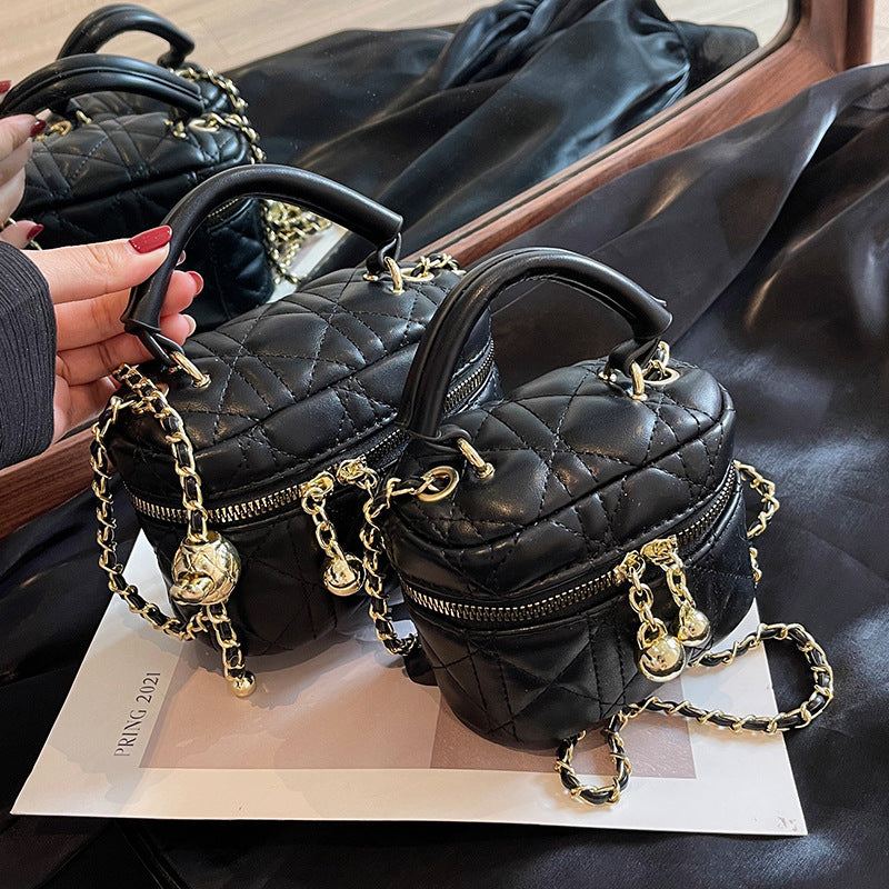 Slouchy Women's Texture Niche Chain Portable Bags