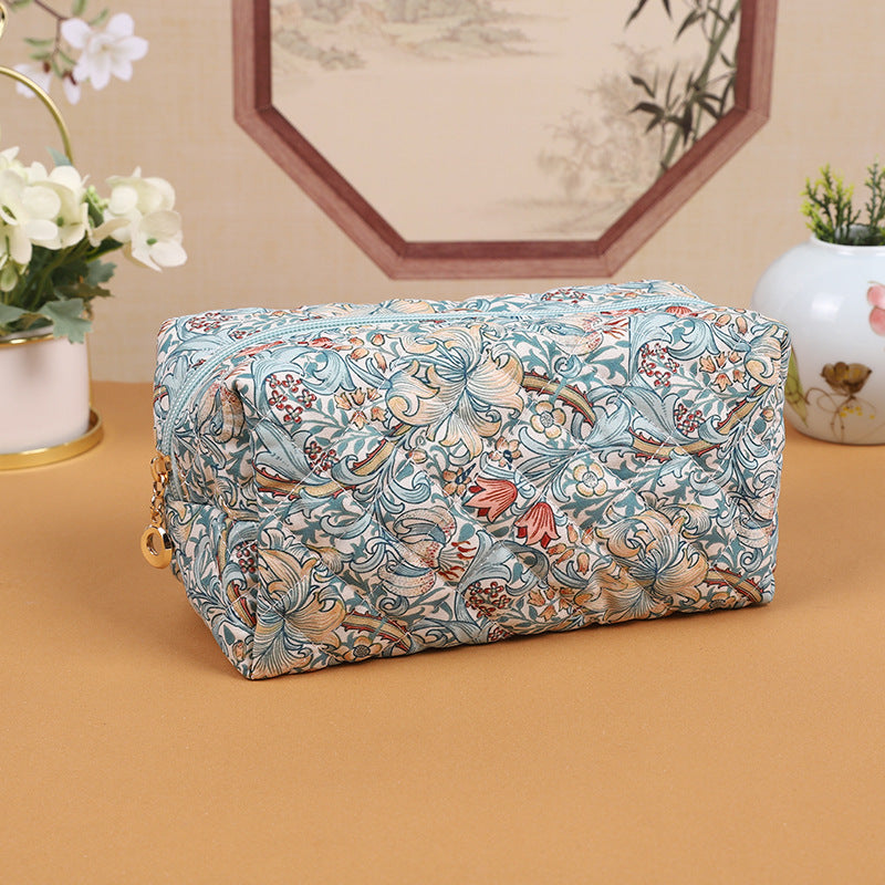Floral Quilting Zipper Large Capacity Carrying Cosmetic Bags