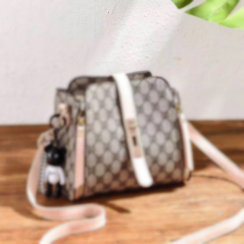Women's Stylish Unique Fashion Summer Versatile Shoulder Bags