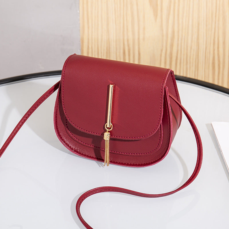 Women's Golden Tassel Semicircle One Saddle Fashion Phone Bags