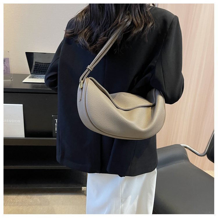 Women's Popular Design High Sense Fashion Dumpling Crossbody Bags