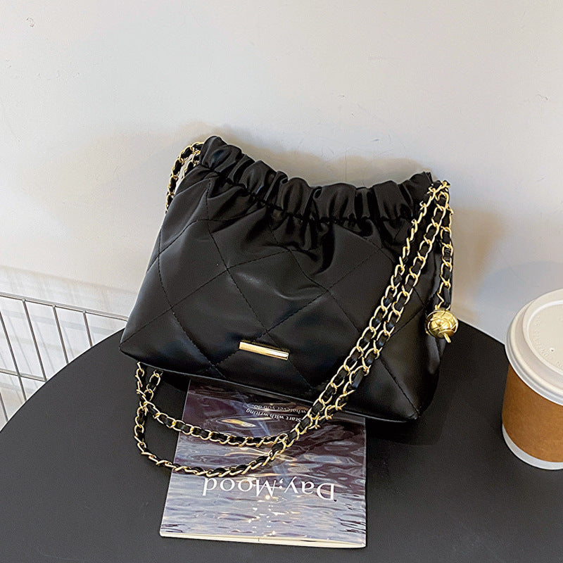 Women's Popular Summer Fashion Rhombus Commuter Solid Shoulder Bags