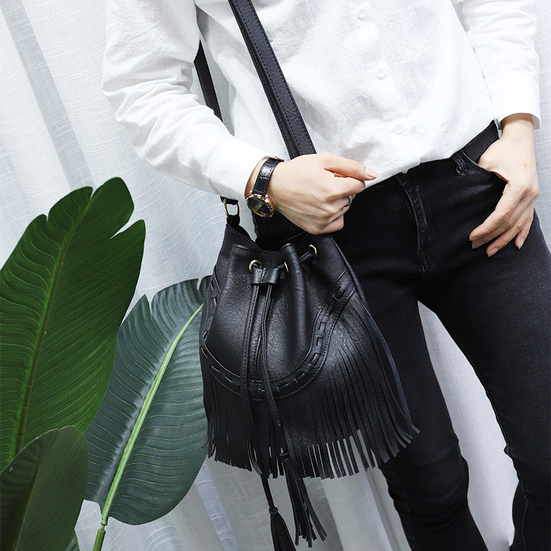 Durable Women's Drawstring Handmade Tassel Fashion Women's Messenger Bag