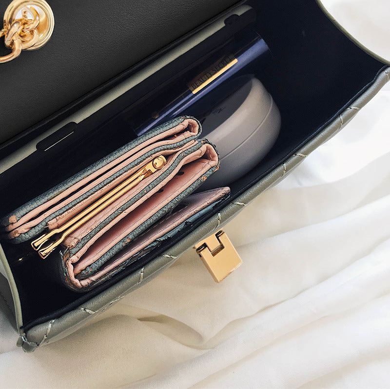 Women's Fashion Trendy Western Style Texture Chain Shoulder Bags