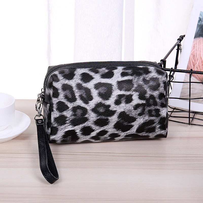 Women's One-piece Leopard Print Cosmetics Storage Portable Makeup Bag