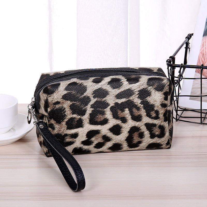 Women's One-piece Leopard Print Cosmetics Storage Portable Makeup Bag
