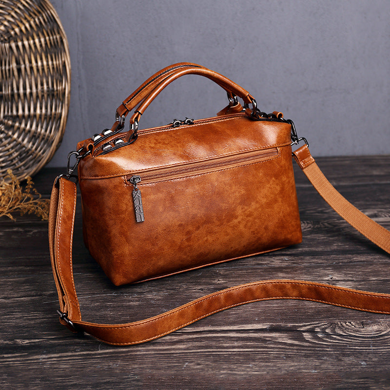 Women's Retro Oil Waxed Leather Portable Fashion Bags