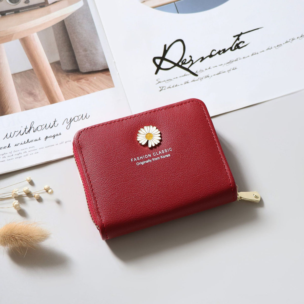 Casual Women's Daisy Short Zipper Korean Card Holder