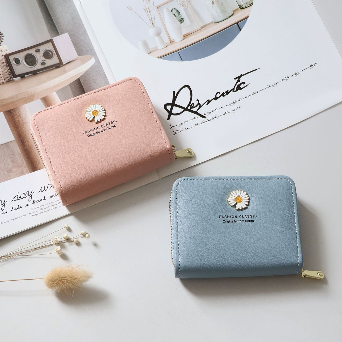 Casual Women's Daisy Short Zipper Korean Card Holder