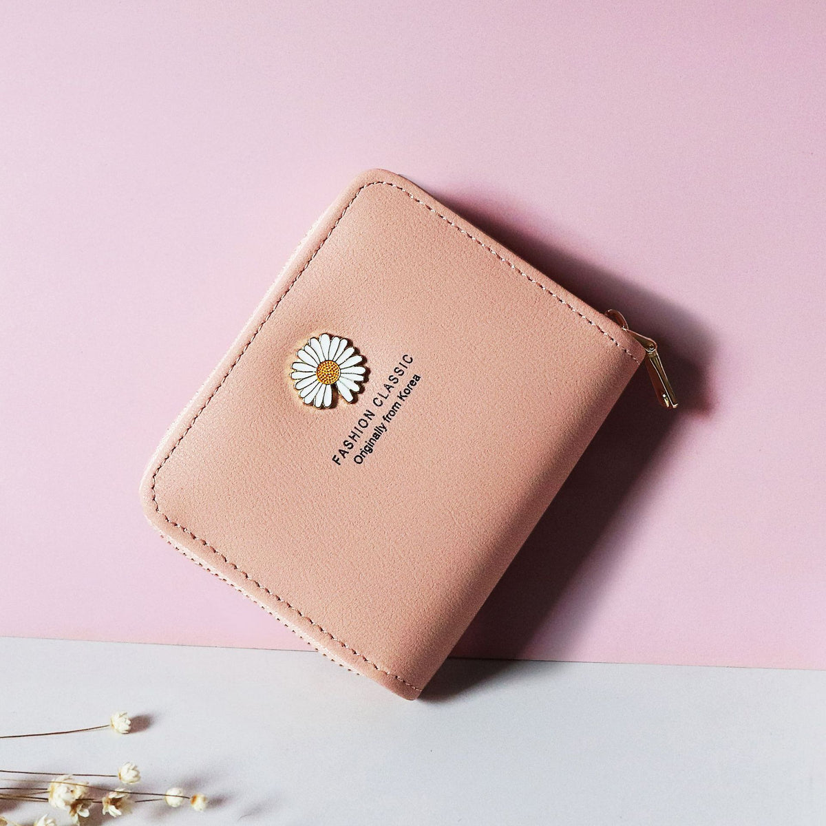 Casual Women's Daisy Short Zipper Korean Card Holder