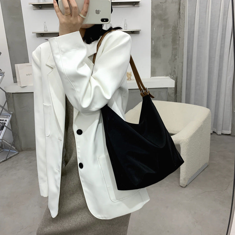 Women's Fashion Simple Western Style Underarm Hand Bags
