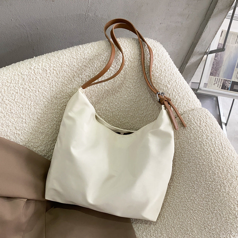 Women's Fashion Simple Western Style Underarm Hand Bags