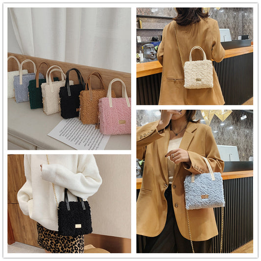 Women's Mesh Woven Homemade Plush Fashion Retro Handbags