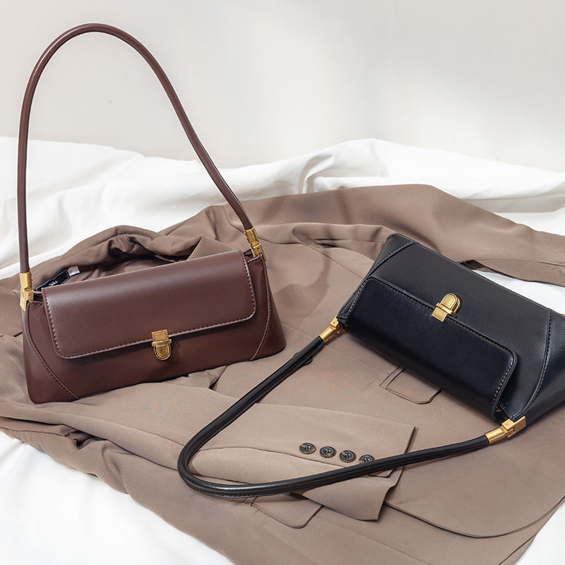 High-grade Western Style Stylish Textured Retro Baguette Underarm Bags