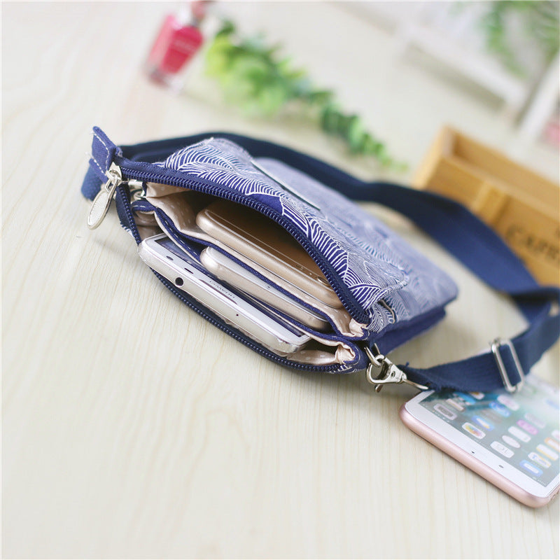 Women's Pastoral Leaves Large Screen Fabric Phone Bags