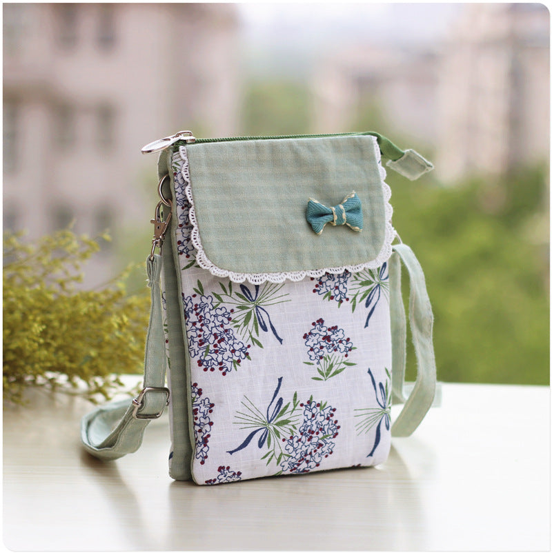 Women's Pastoral Leaves Large Screen Fabric Phone Bags